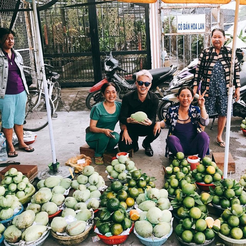 Hoa hau Thu Thao va ban trai du lich Da Nang dip nghi le-Hinh-9